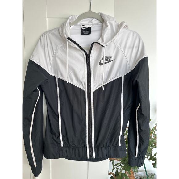 Nike Women's Windrunner  Black and White Jacket, Size XS, Like New - Picture 1 of 6